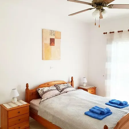 Limnaria Villas Ground Floor 파포스