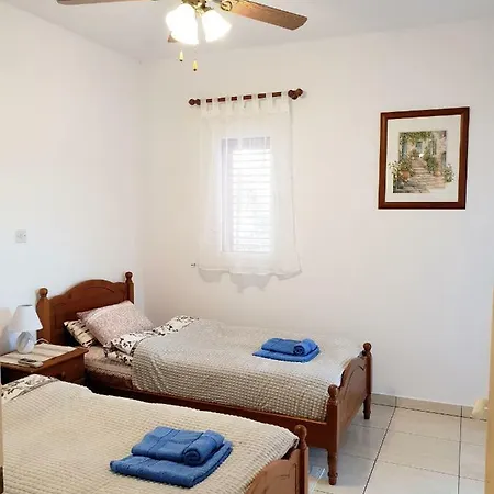Limnaria Villas Ground Floor 아파트 *